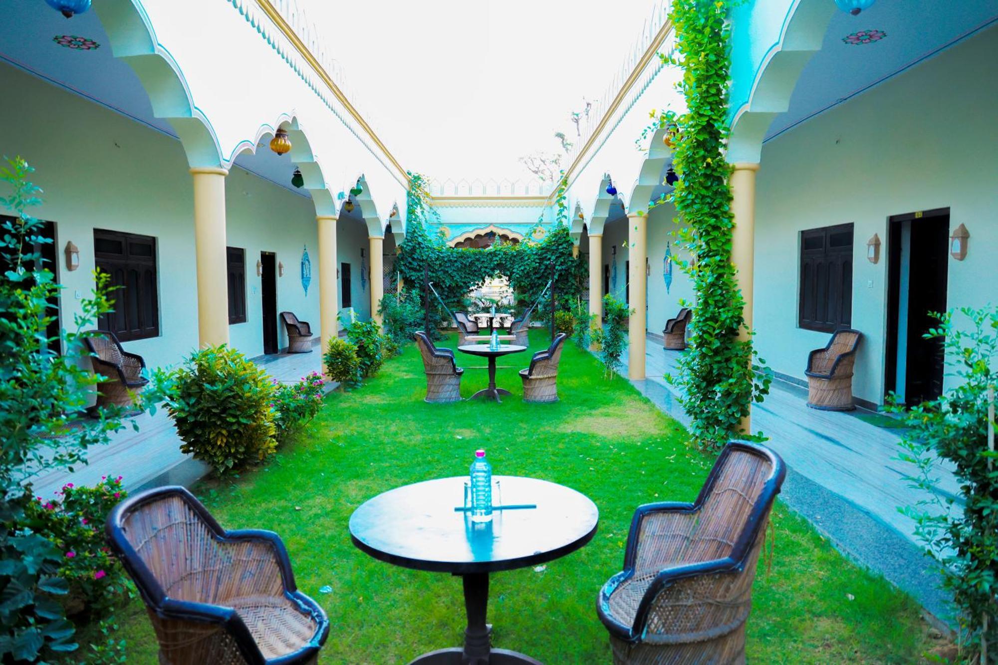 Hotel Mewad Haveli Pushkar Ngoại thất bức ảnh